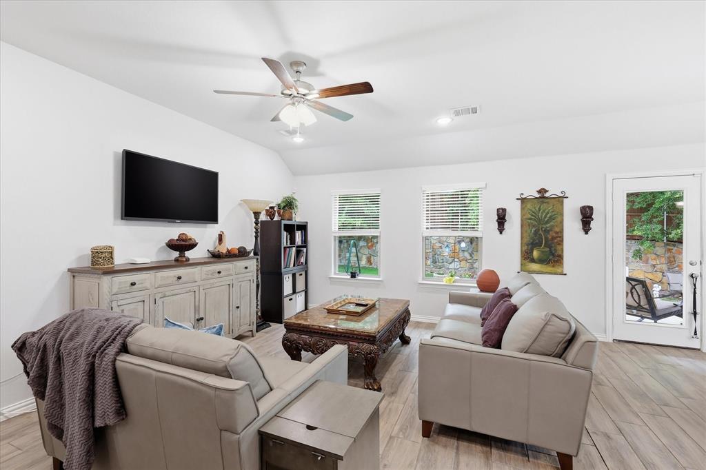 309 Ridge Drive Property Photo 8