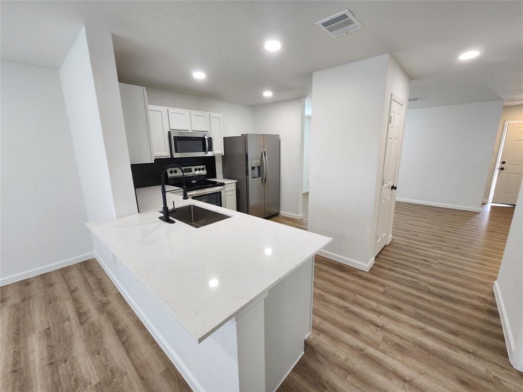 12808 Kingsgate Drive Property Photo 14