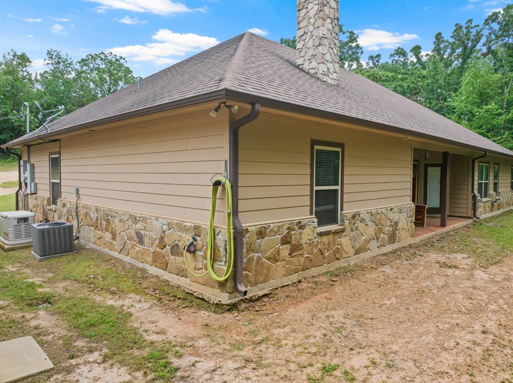 10 County Road 1513 Property Photo 6