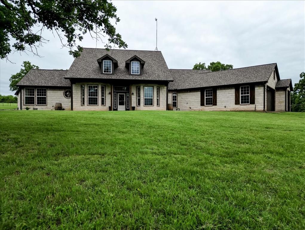 318 E Lone Star Road Property Photo 1