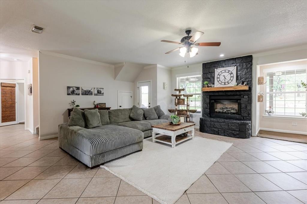 318 E Lone Star Road Property Photo 19