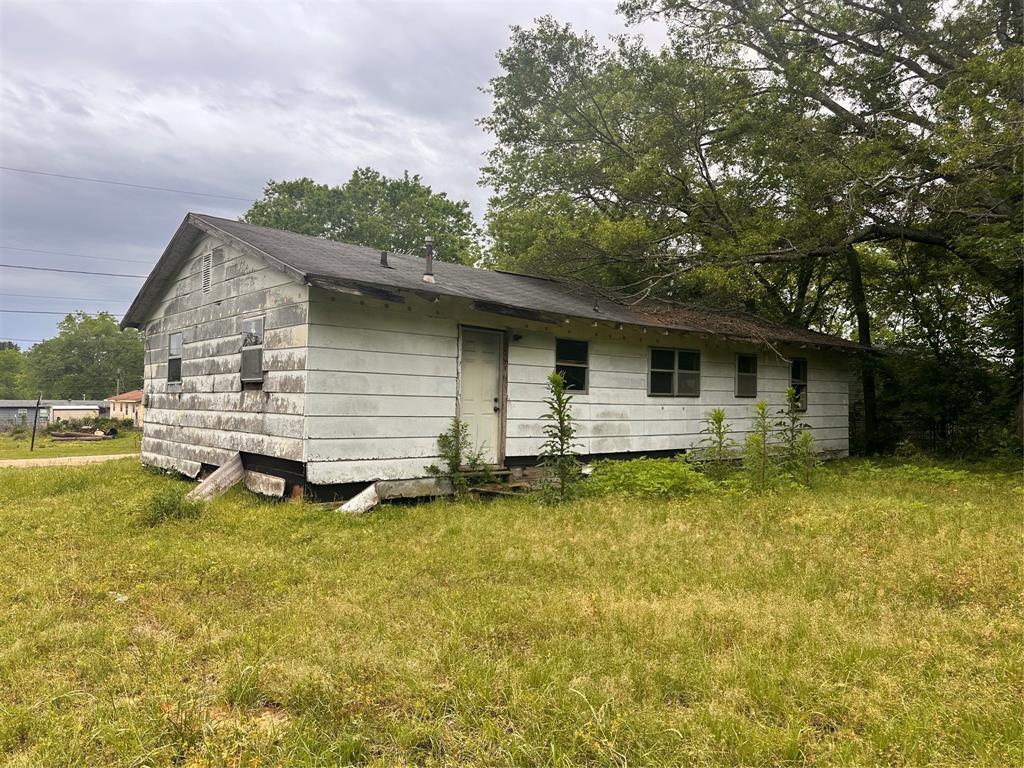 105 Caddo Property Photo 2