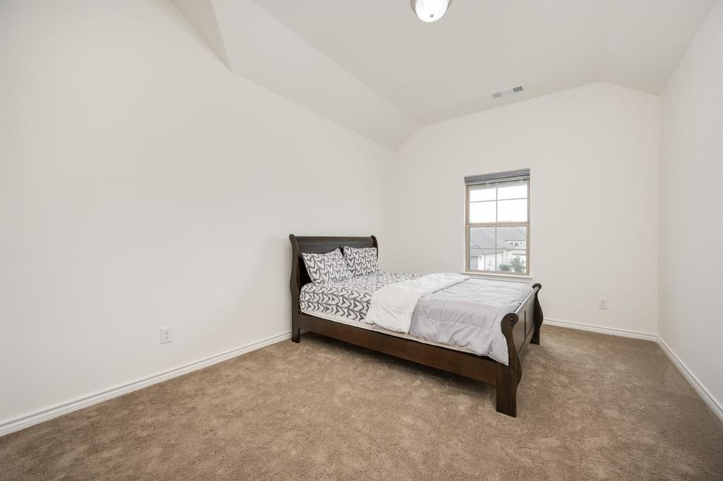 2813 Walker Way Property Photo 18