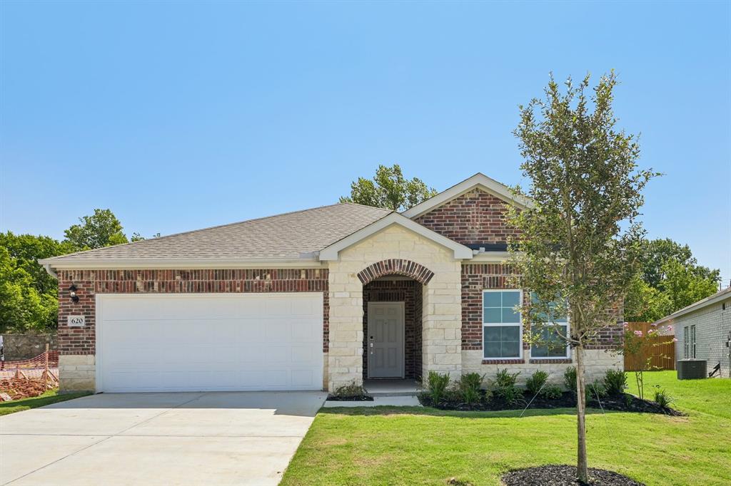620 Durham Drive Property Photo 2
