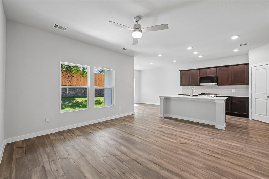 620 Durham Drive Property Photo 6