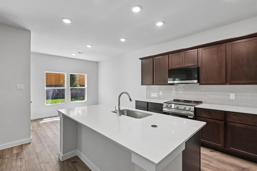 620 Durham Drive Property Photo 8