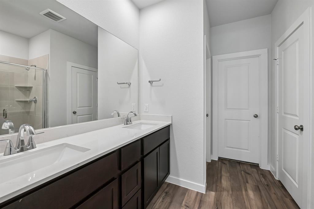 620 Durham Drive Property Photo 16