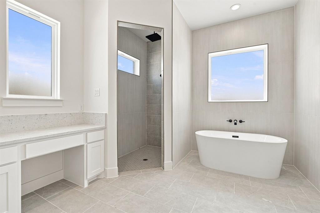 108 Aledo Heights Drive Property Photo 12