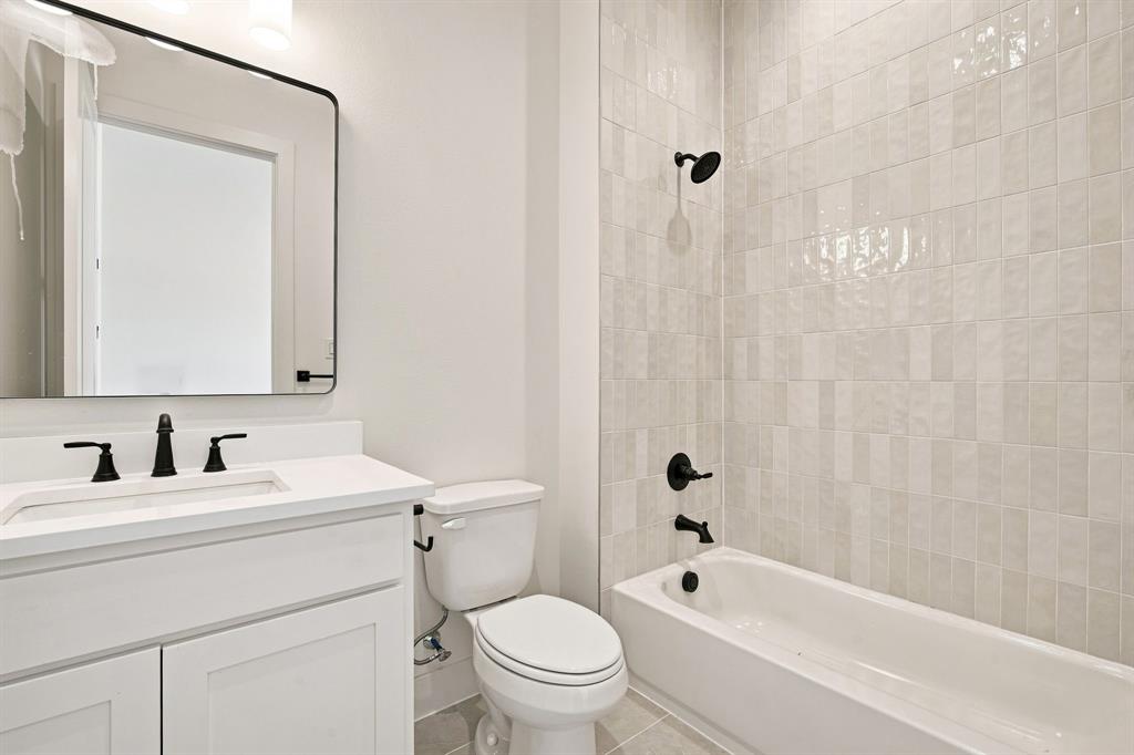 108 Aledo Heights Drive Property Photo 17