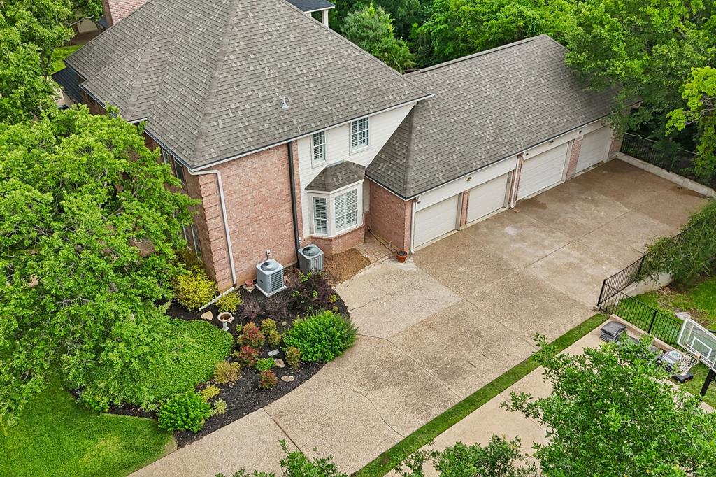 3323 Shellbrook Court Property Photo 4