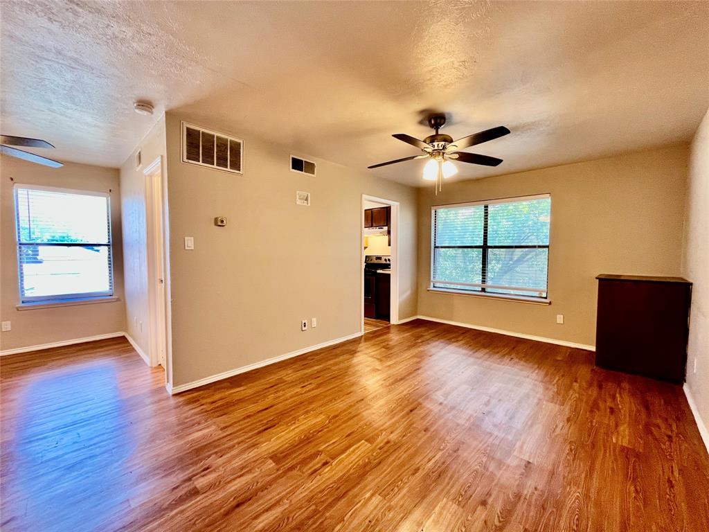 2526 W Prairie Street 205 Property Photo 1