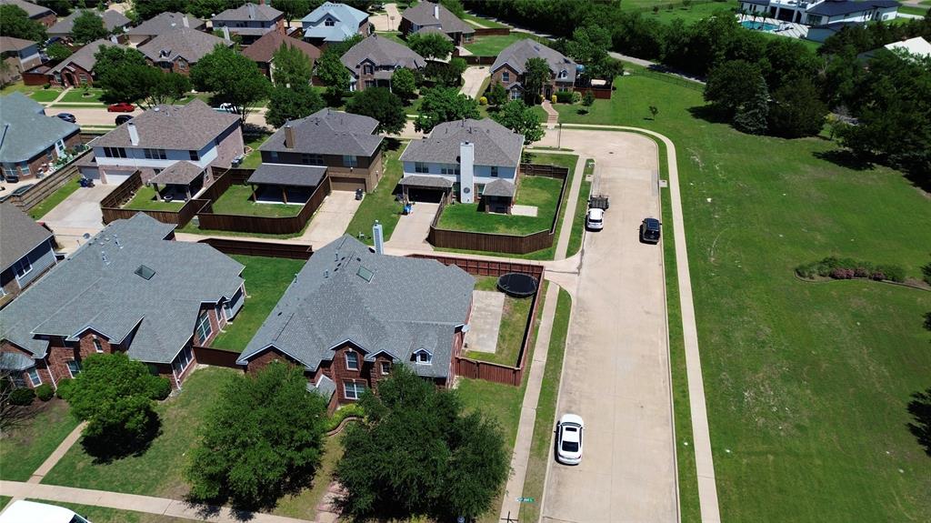 804 Rushmore Drive Property Photo 3