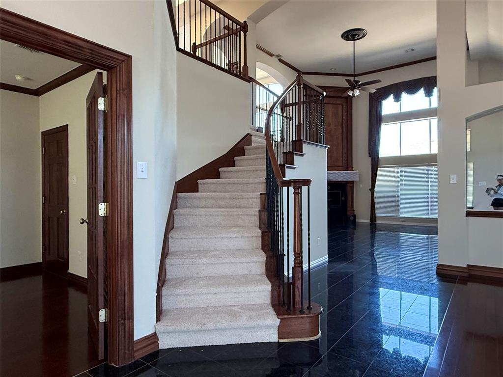 804 Rushmore Drive Property Photo 4