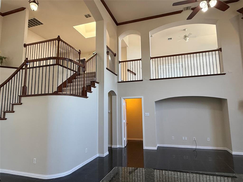 804 Rushmore Drive Property Photo 9