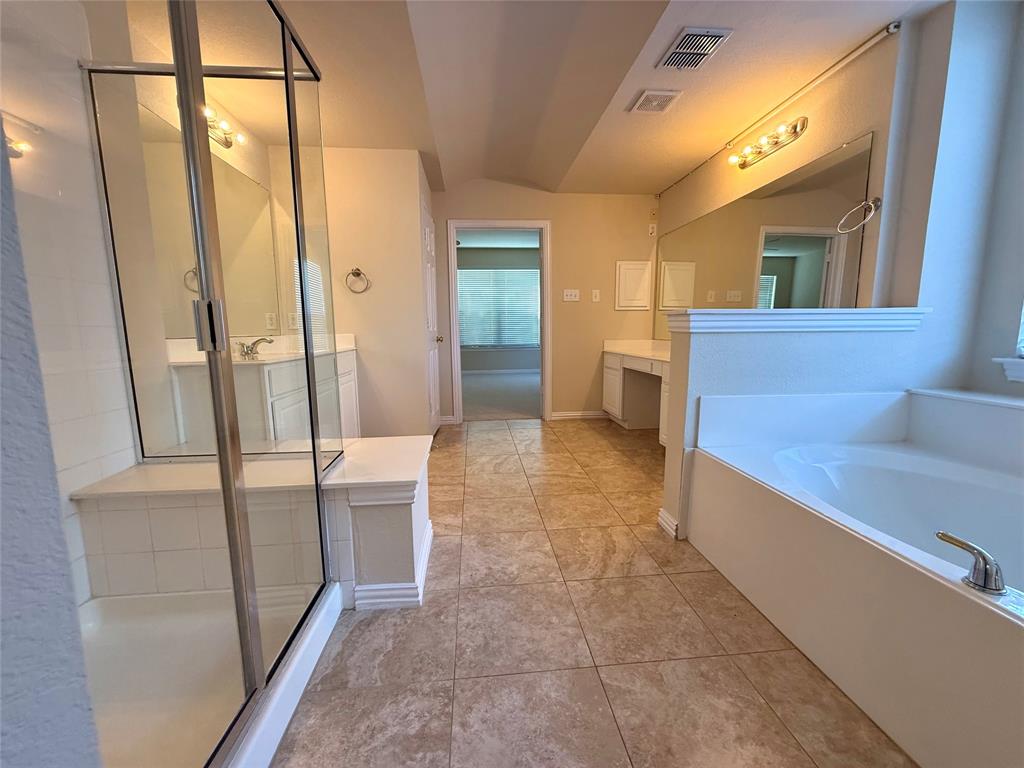 804 Rushmore Drive Property Photo 13