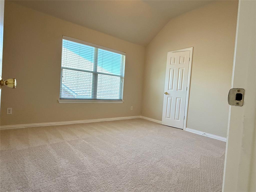 804 Rushmore Drive Property Photo 17