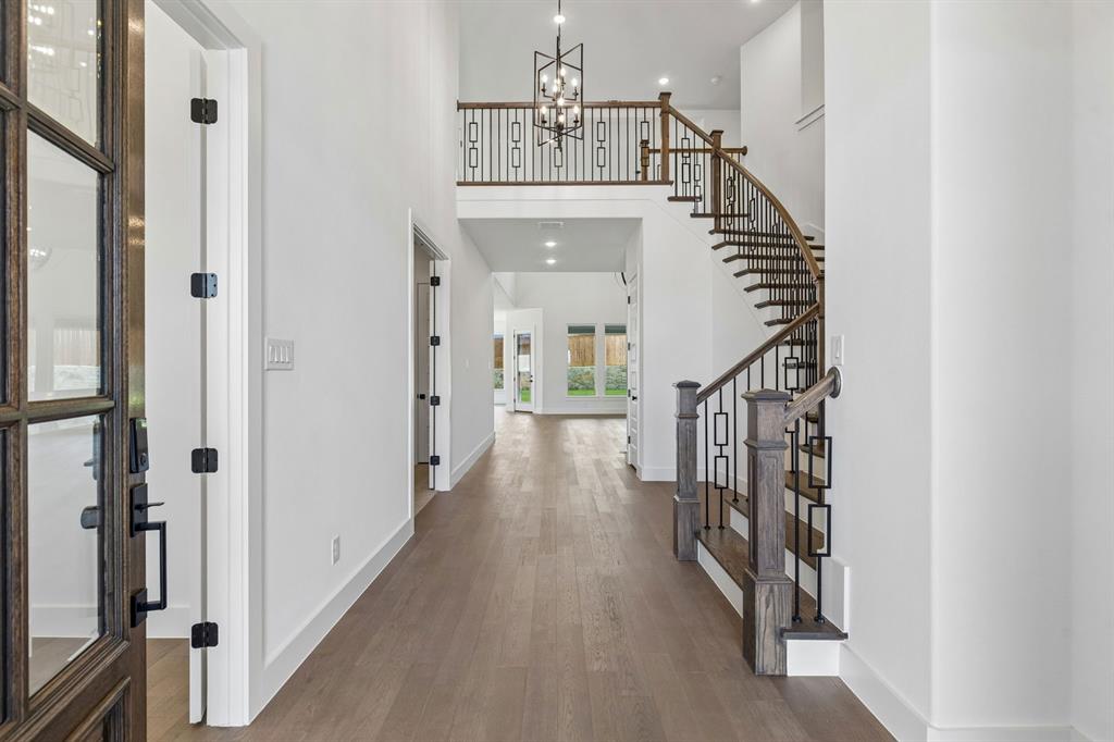 1900 Golden Gate Way Property Photo 3