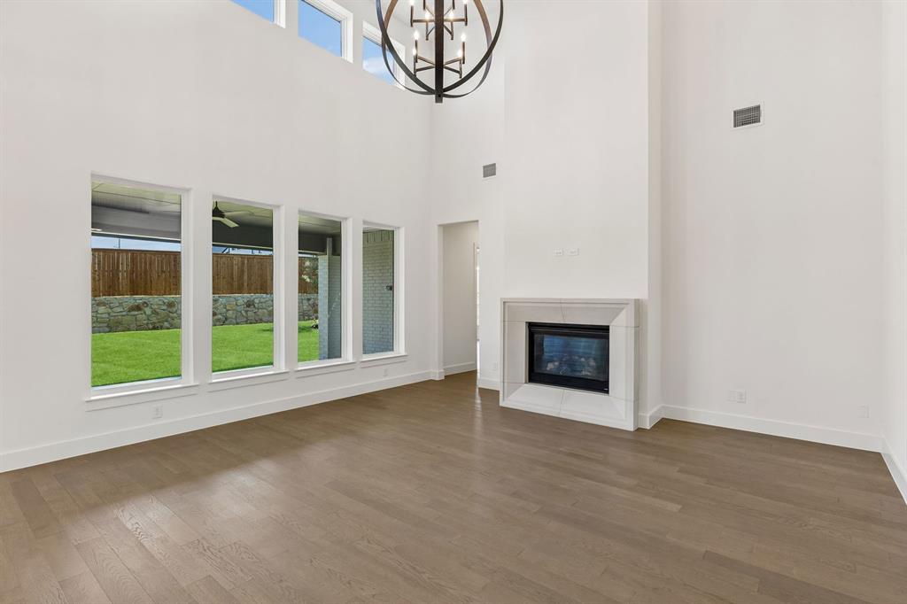 1900 Golden Gate Way Property Photo 6