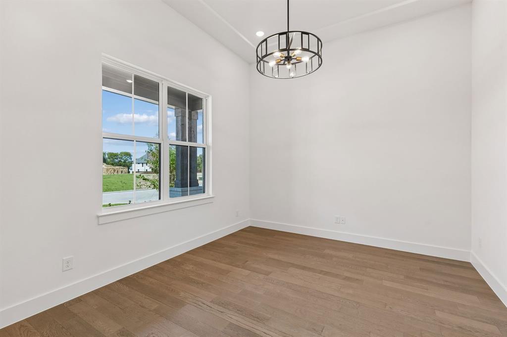 1900 Golden Gate Way Property Photo 23