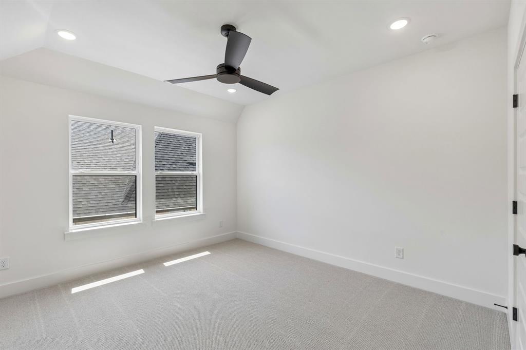 1900 Golden Gate Way Property Photo 31
