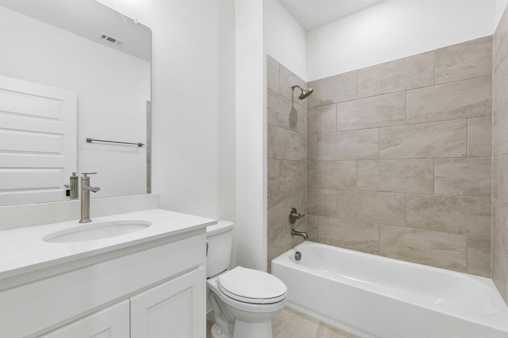 1900 Golden Gate Way Property Photo 34