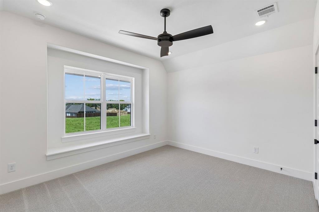 1900 Golden Gate Way Property Photo 35