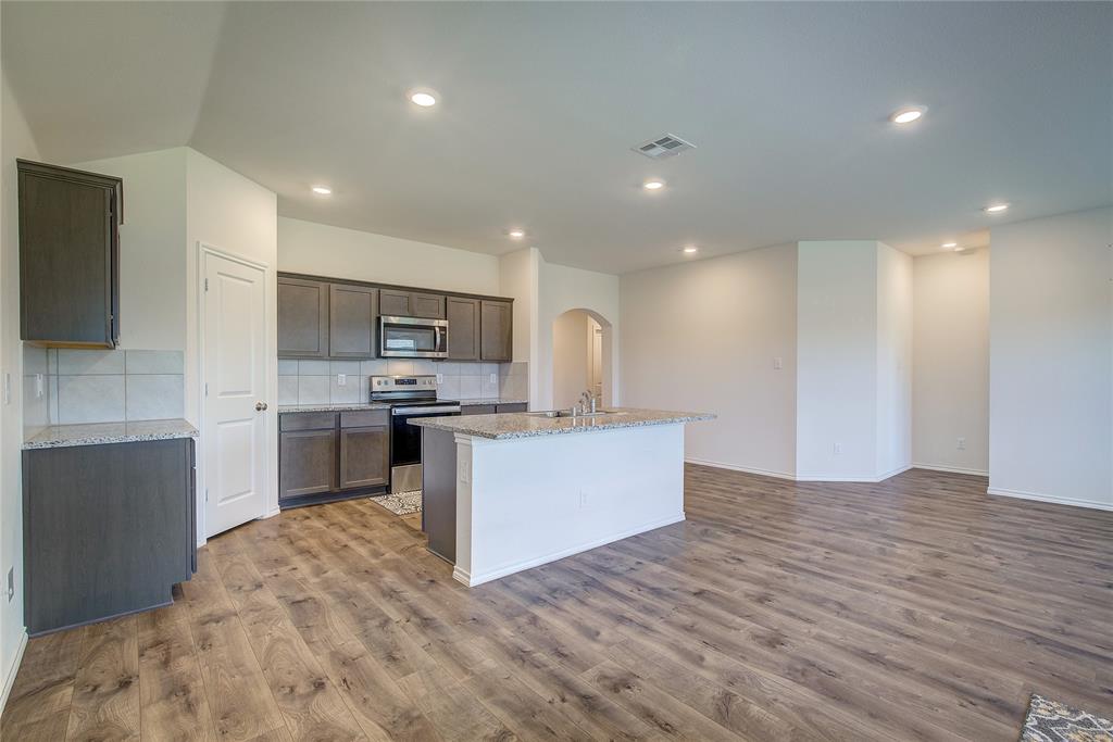 702 Saddle Oak Lane Property Photo 1