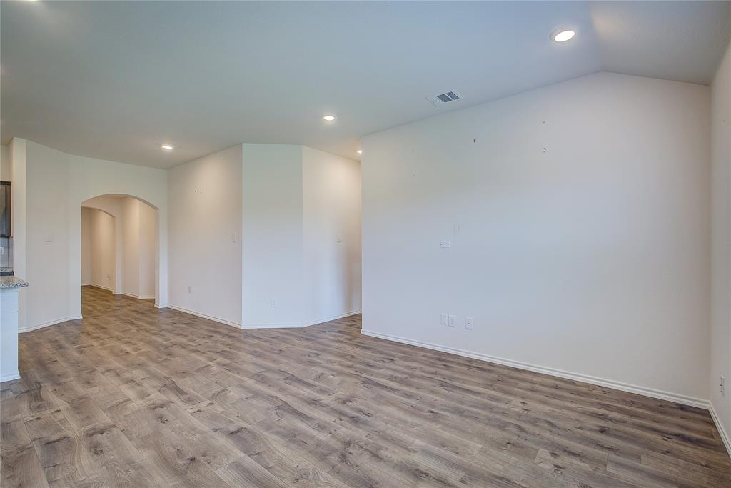 702 Saddle Oak Lane Property Photo 10