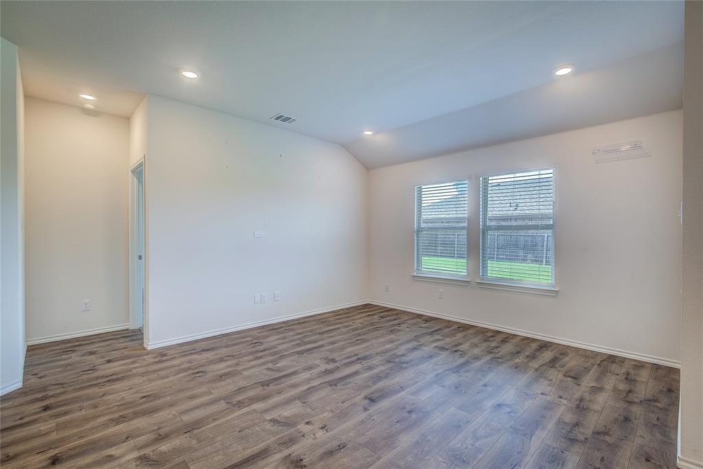 702 Saddle Oak Lane Property Photo 11