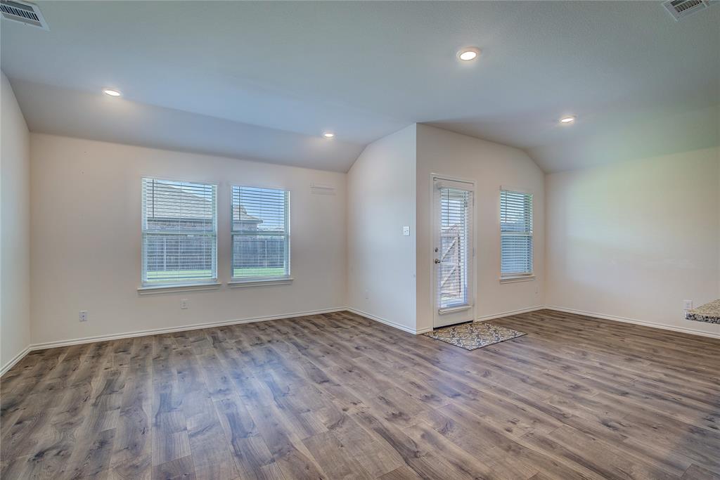 702 Saddle Oak Lane Property Photo 13