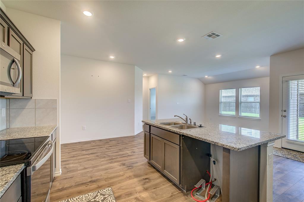 702 Saddle Oak Lane Property Photo 19