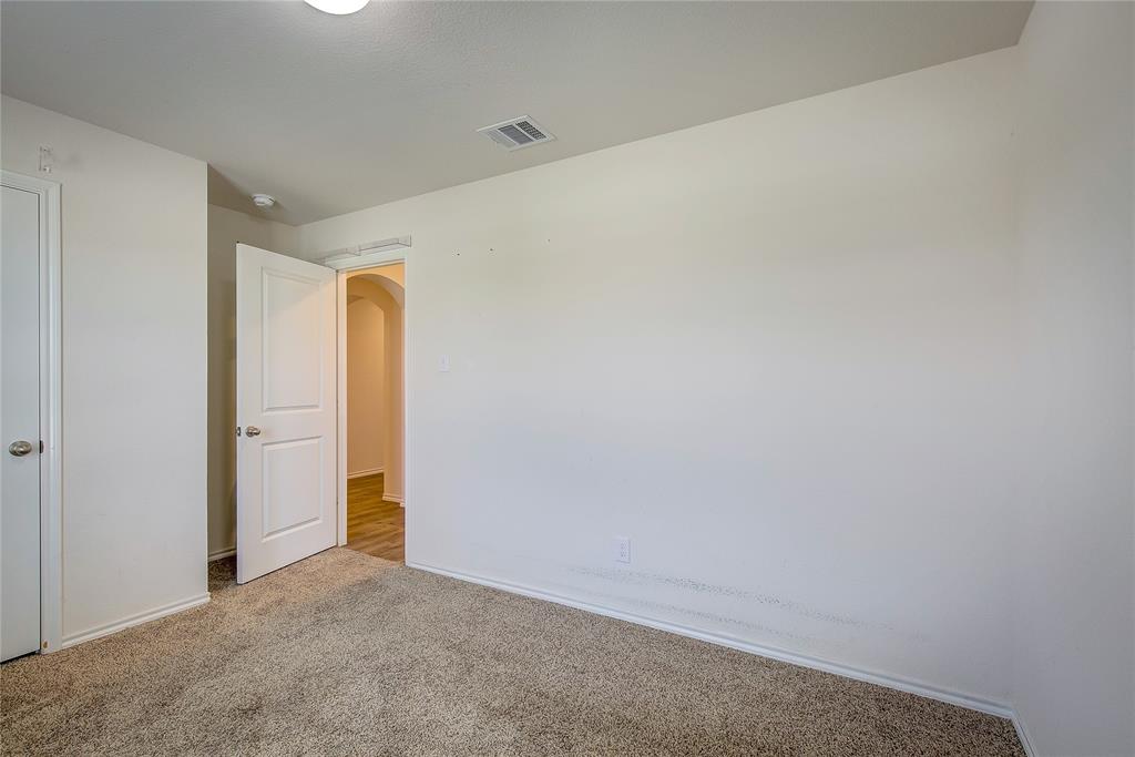 702 Saddle Oak Lane Property Photo 27