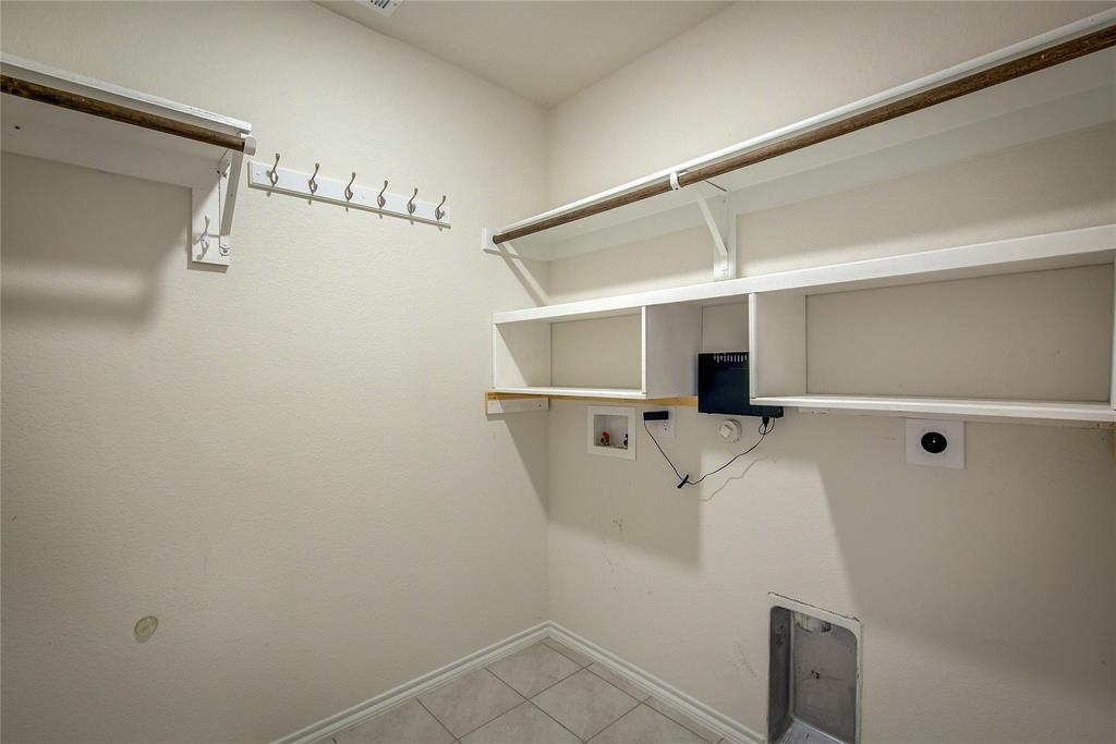 702 Saddle Oak Lane Property Photo 34