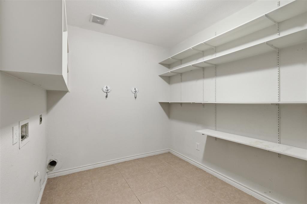 829 Elbe Drive Property Photo 32