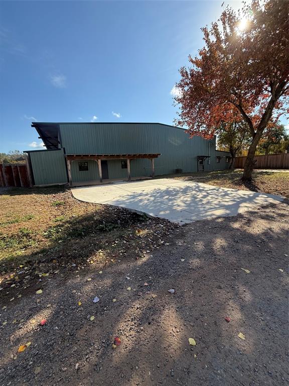 147 Wilson Loop Property Photo 1