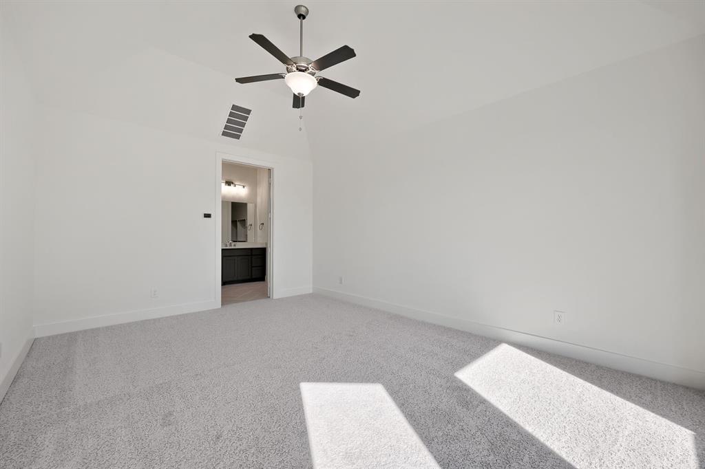 1805 Running Iron Trail Property Photo 12