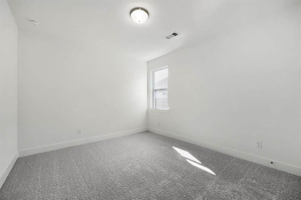 1805 Running Iron Trail Property Photo 19