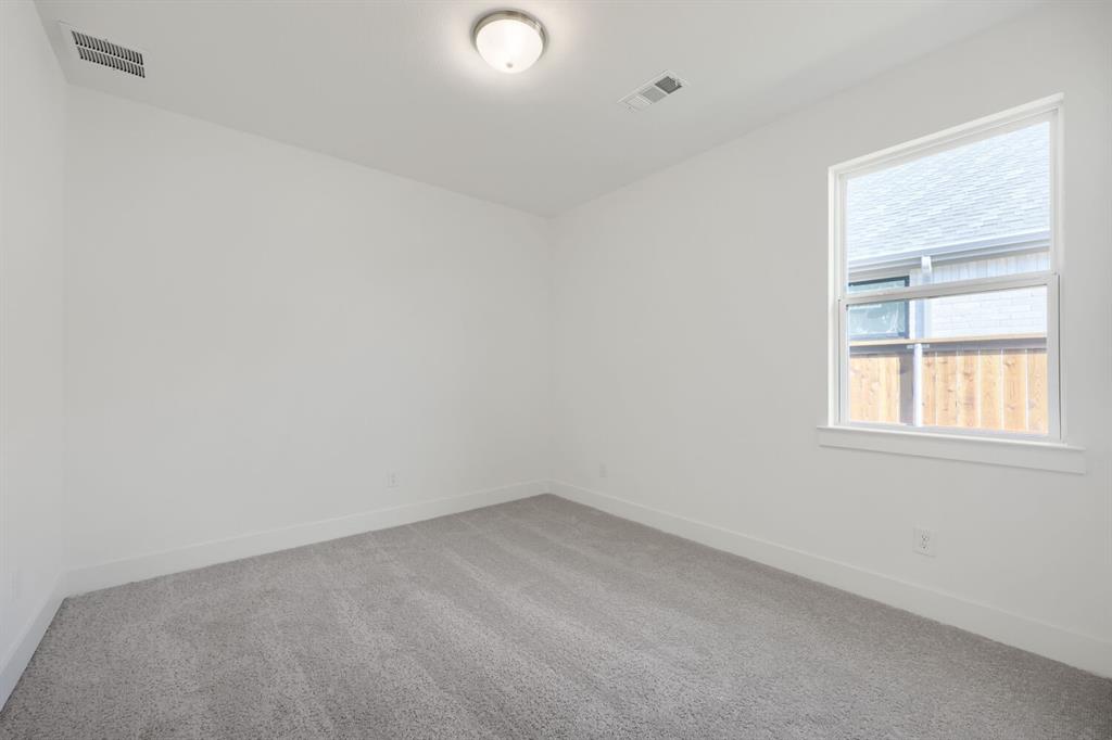 1805 Running Iron Trail Property Photo 21