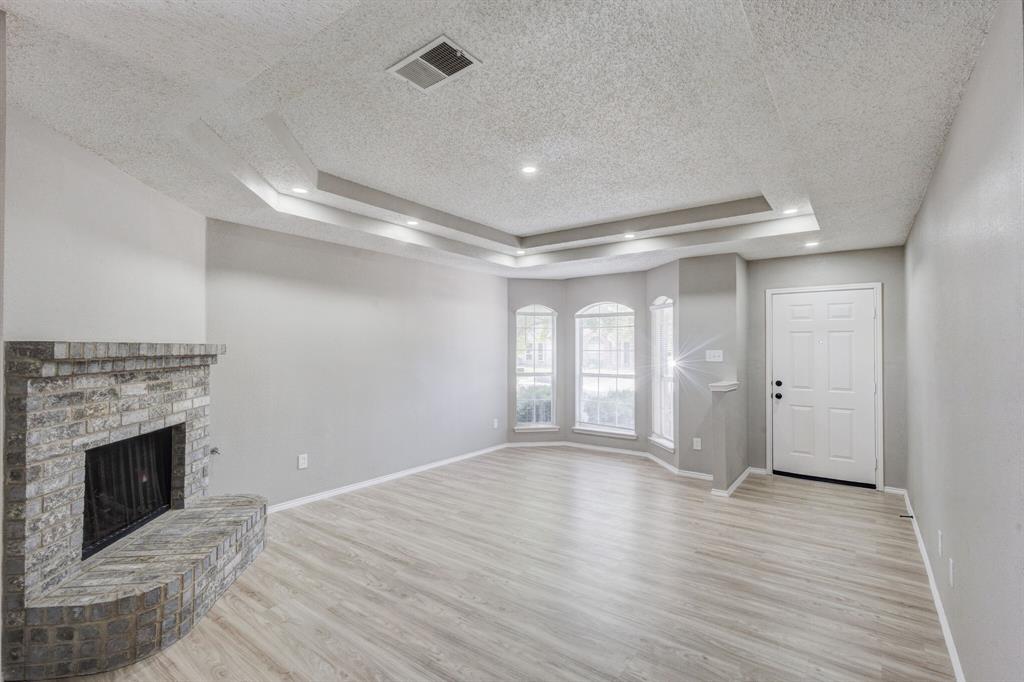 9049 Elbe Trail Property Photo 4