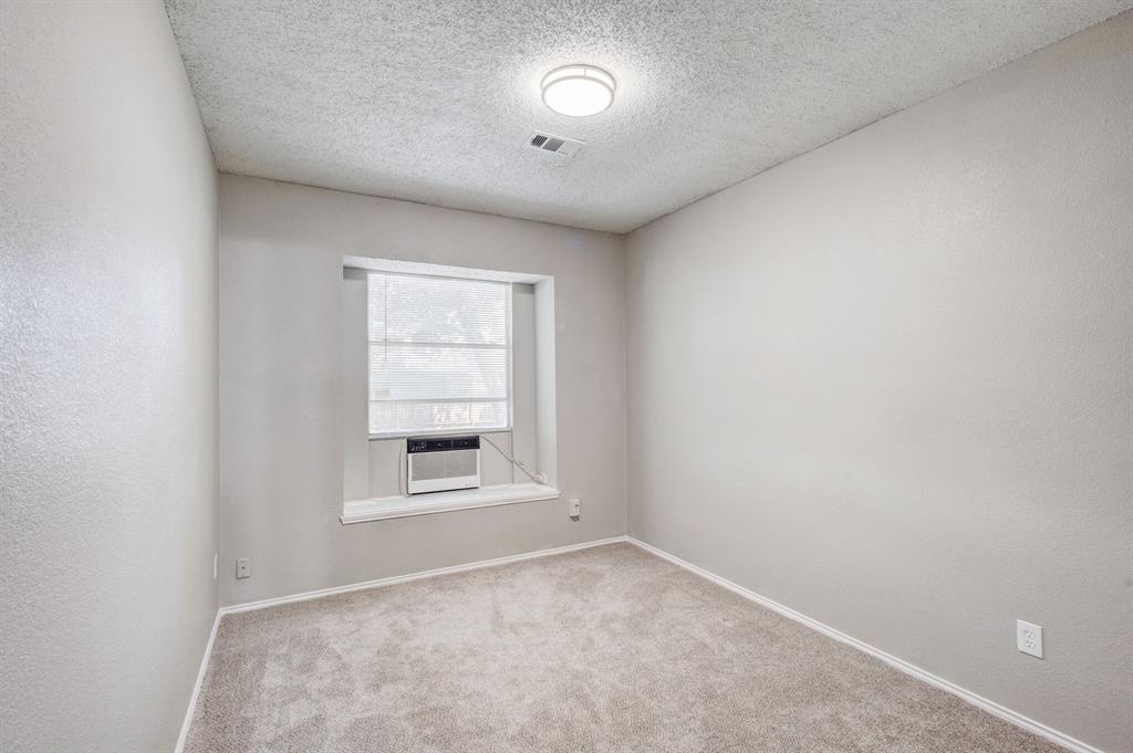 9049 Elbe Trail Property Photo 12