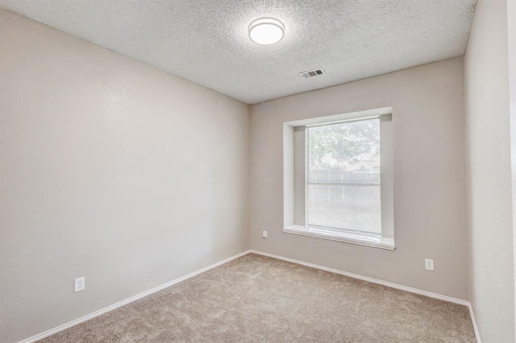 9049 Elbe Trail Property Photo 13