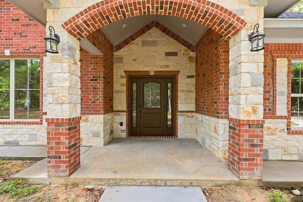 437 County Road 1660 Property Photo 5
