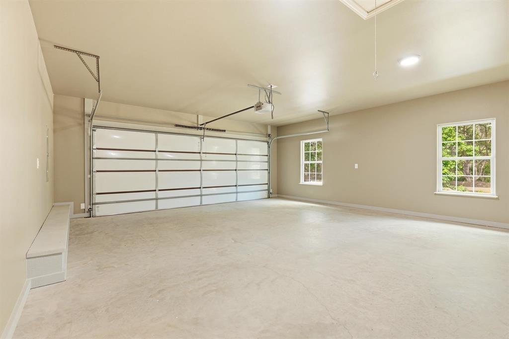 437 County Road 1660 Property Photo 40