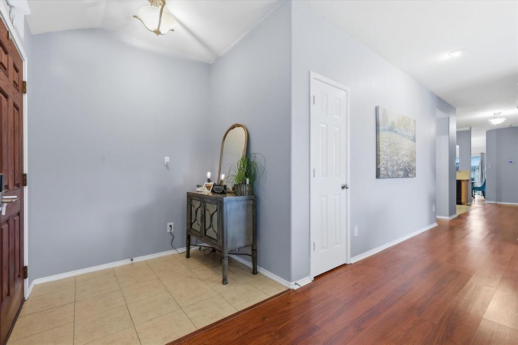3909 Cliffside Drive Property Photo 5