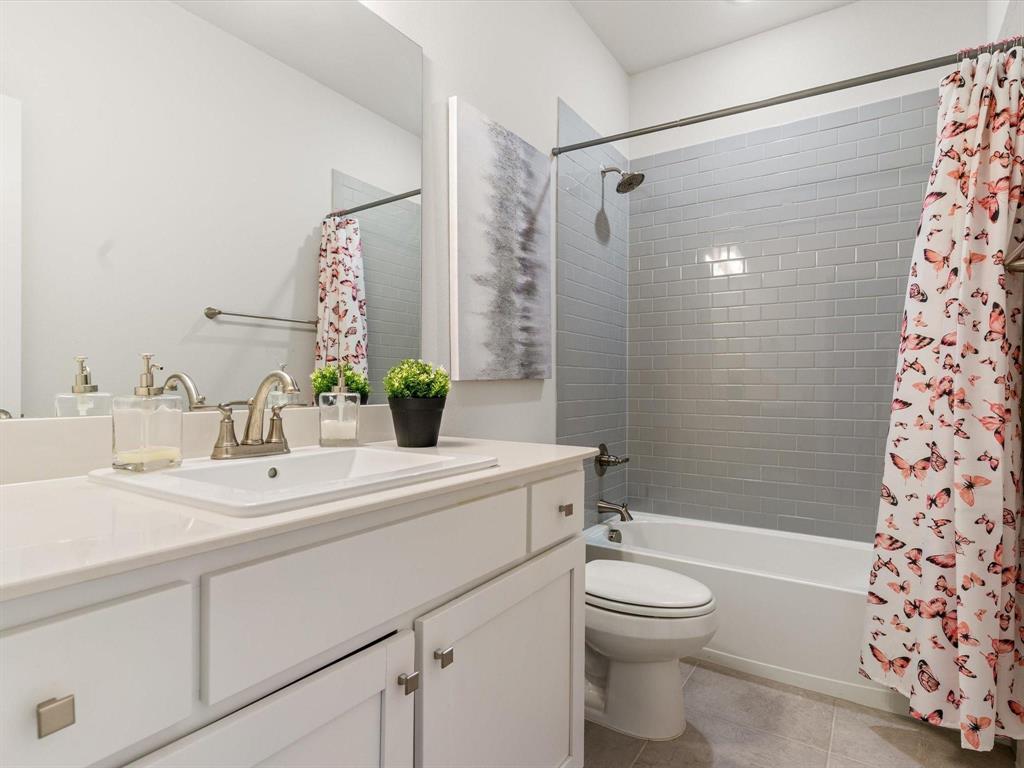 1815 Gresham Drive Property Photo 24