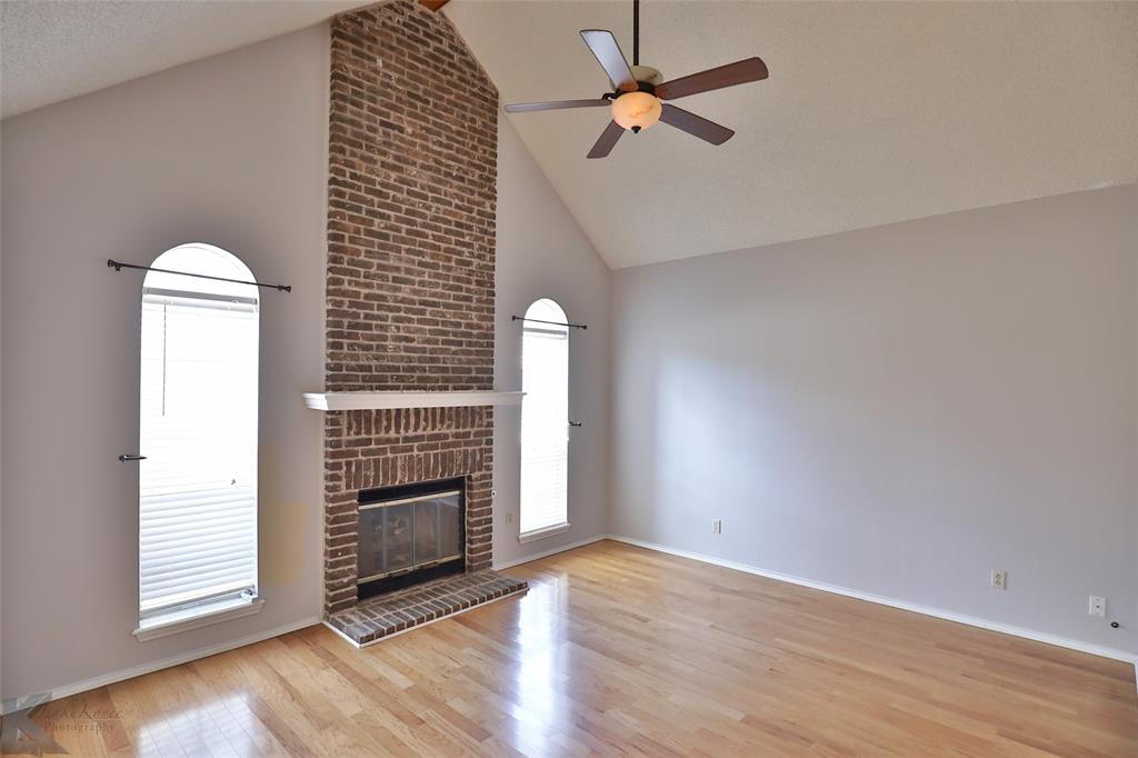 7325 Clariece Drive Property Photo 4