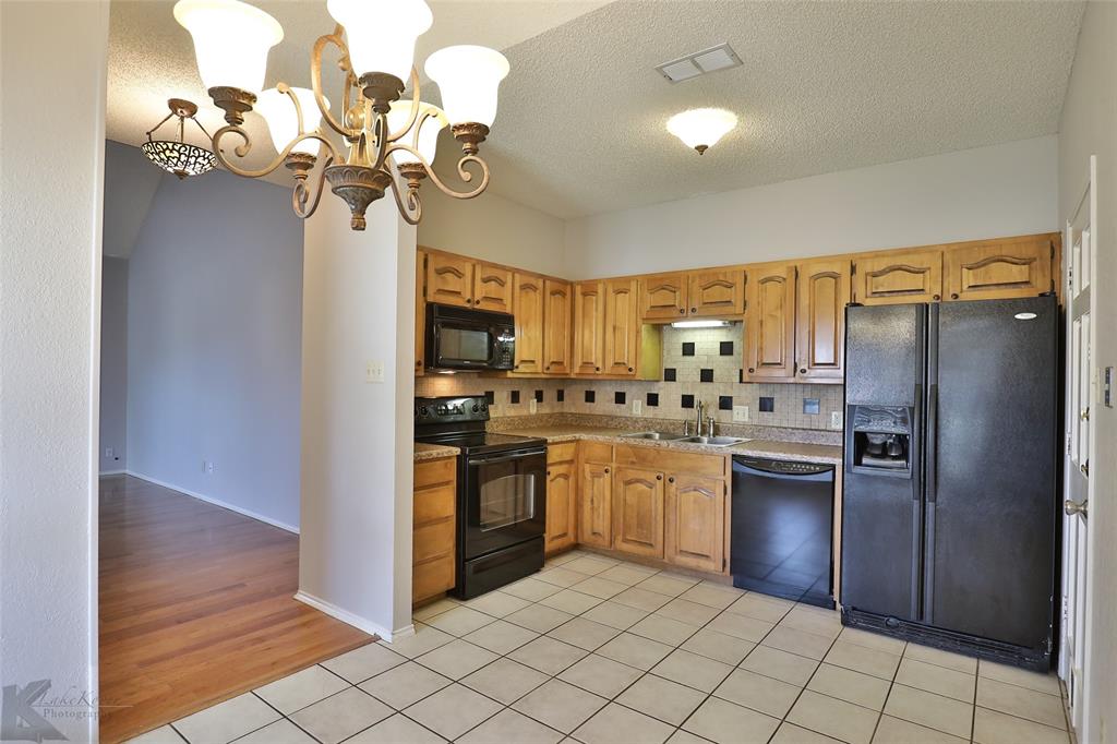 7325 Clariece Drive Property Photo 8