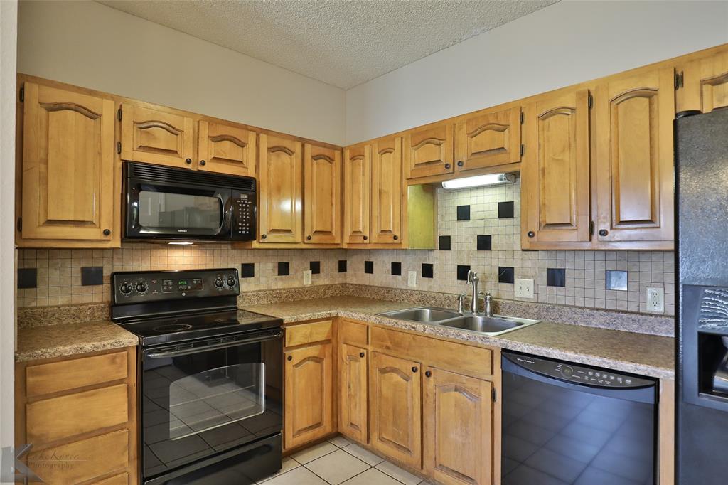 7325 Clariece Drive Property Photo 9