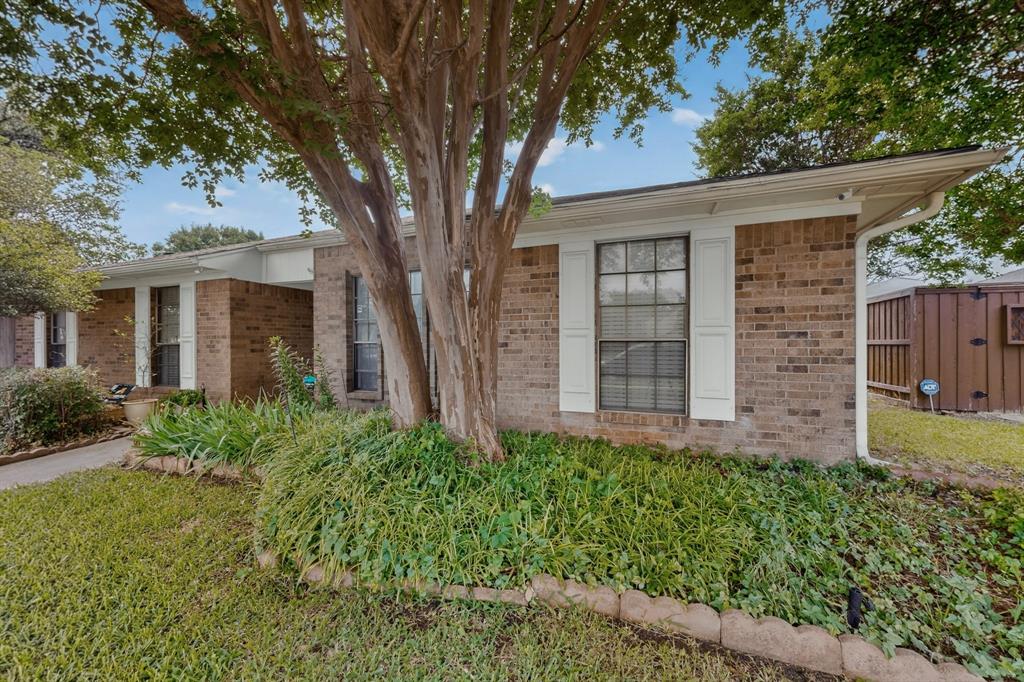 1604 Meadowgate Drive Property Photo 2