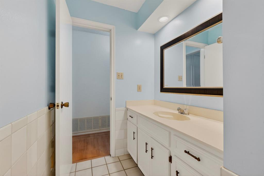 1604 Meadowgate Drive Property Photo 16